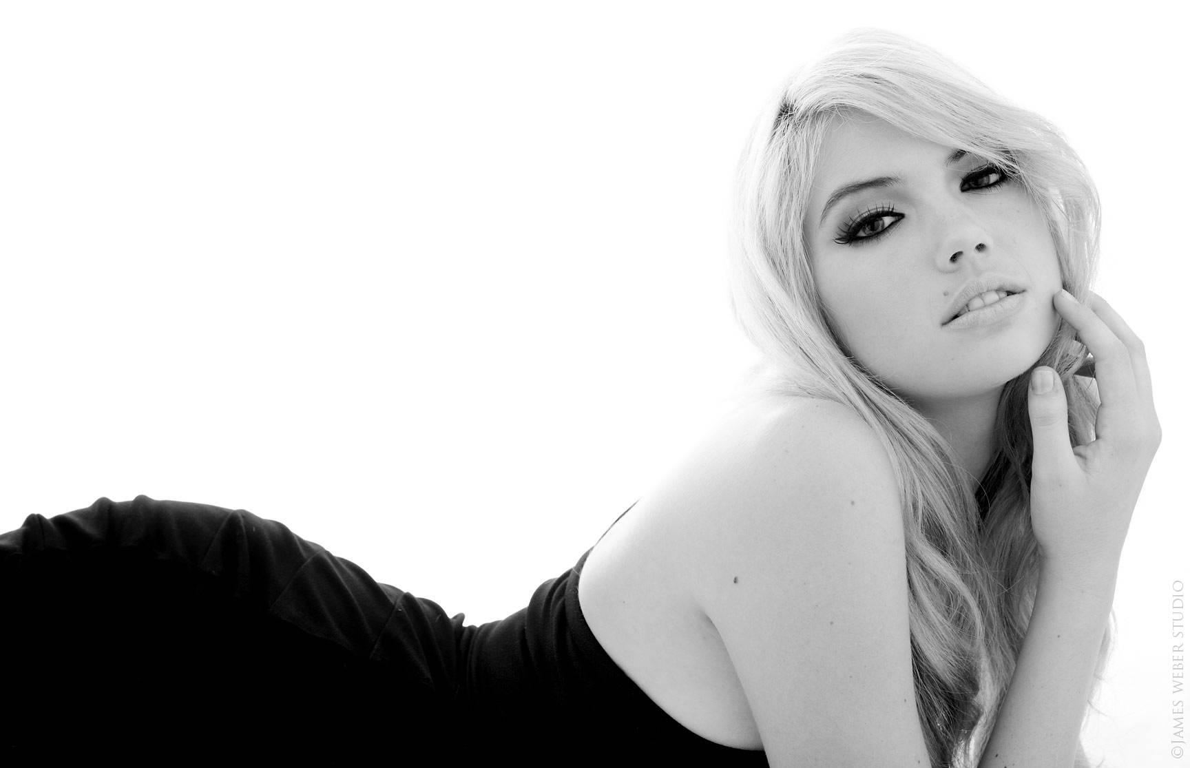 kate-upton-lingerie-photoshoot
