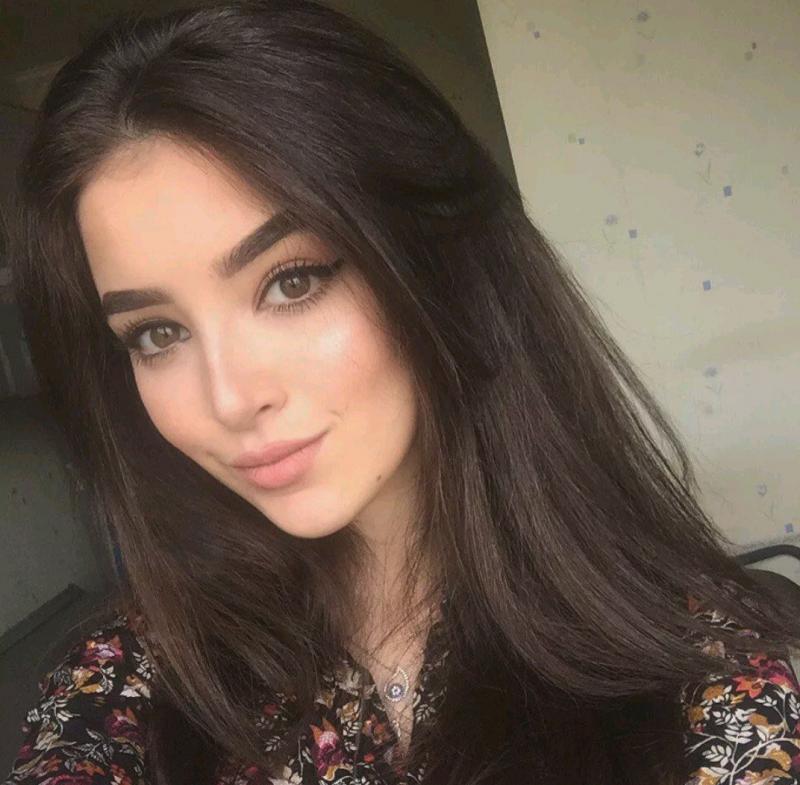 Сексуалды жетілген армян әйелдерінің фотосуреттері