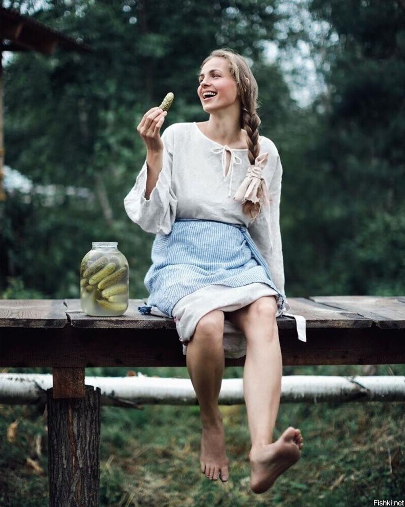 Күйеуінің байланғанын, ал әйелінің трахниясын қараңыз.