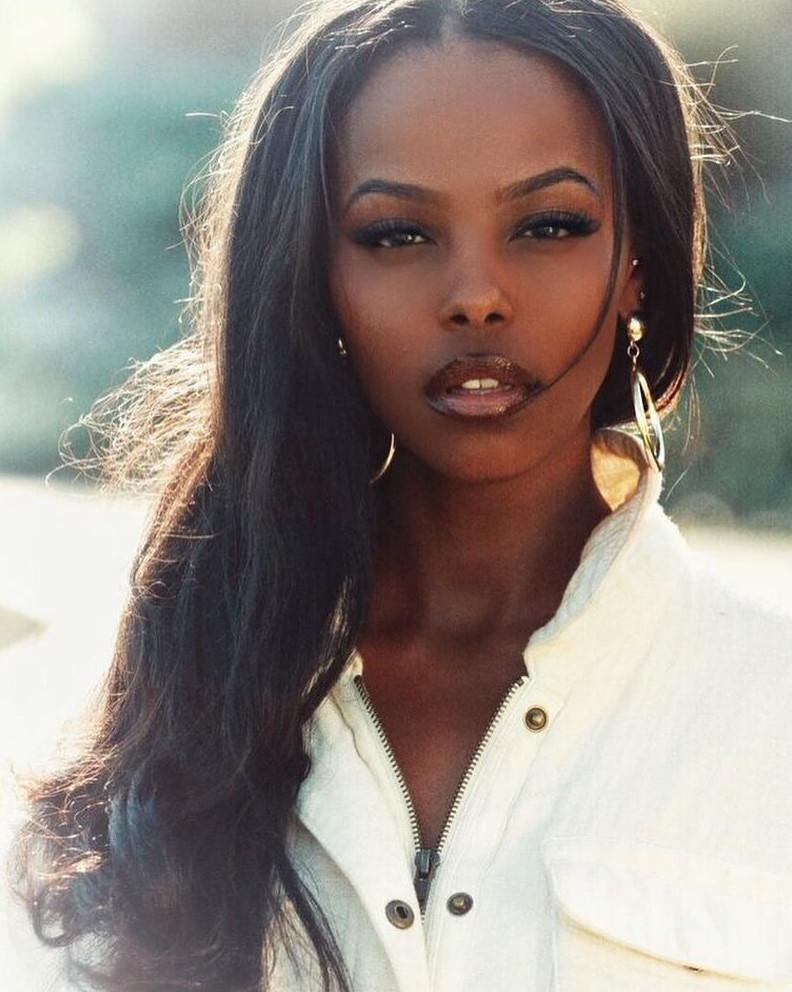 Жігіттің қызға жұлқығанын онлайн порно көру