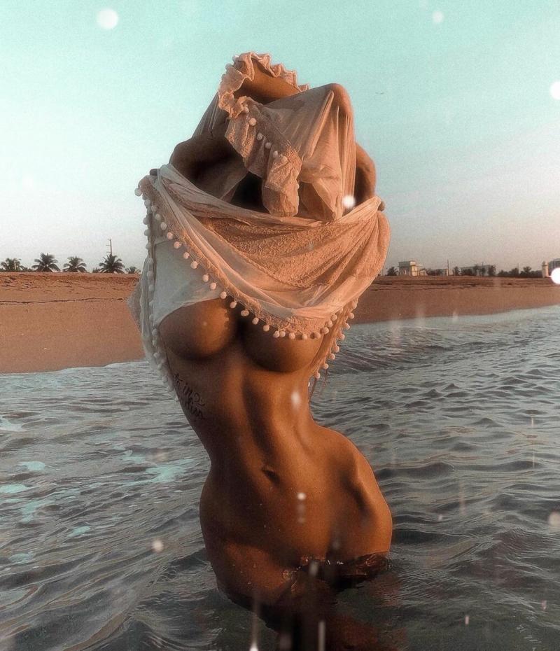 Нағыз мас қаншық былжырап кетті