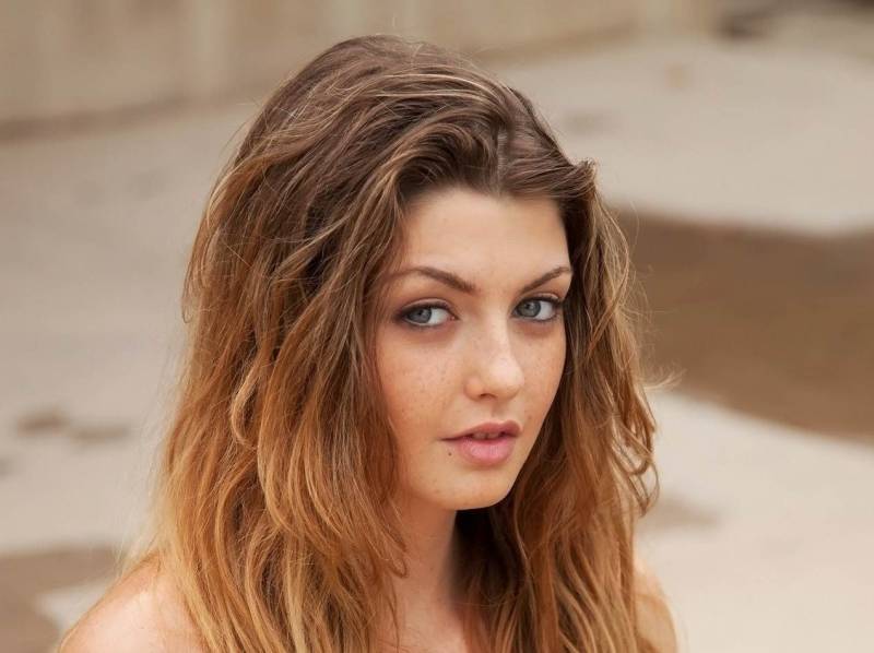 Фото - Модель: Staci Silverstone